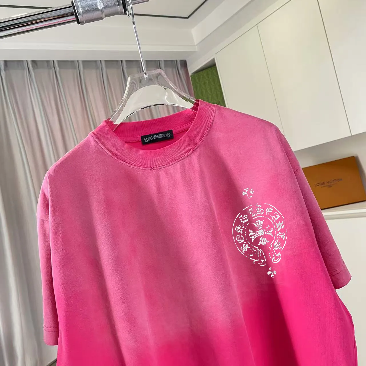 🅿️190 ch Crow* 2025 summer new style, washed, distressed, spray-painted, Sanskrit cross print, short-sleeved T-shirt, customized fabric 320g, same style for men and women, size: S M L XL XXL five sizes, color: black, gray, gradient black, gradient red